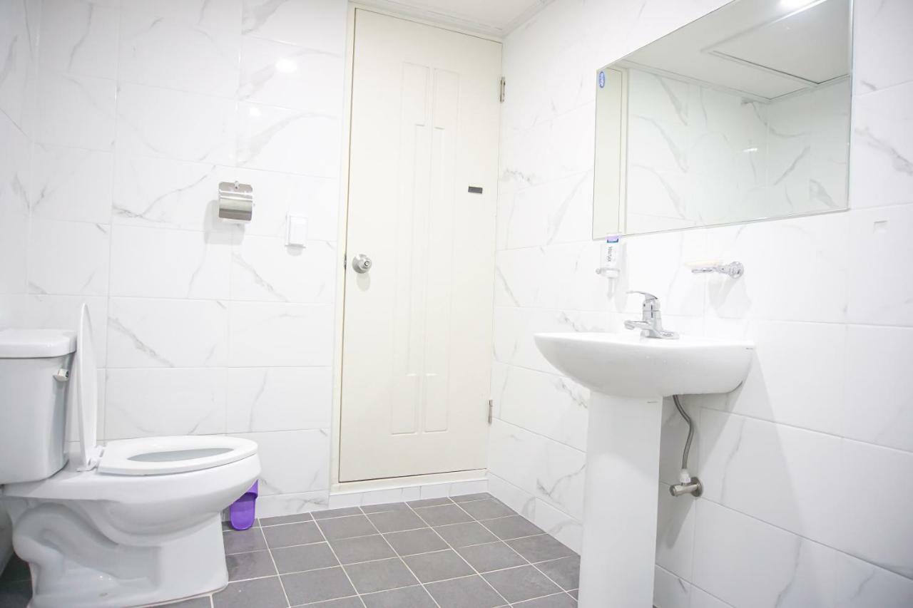 Bomulzip Hongdae Guesthouse Сеул Екстериор снимка